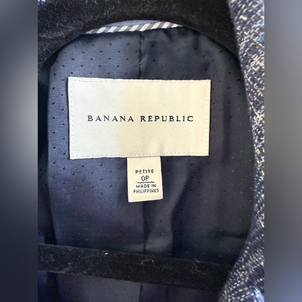 Banana Republic Women's Textured Navy Pea Coat Size 0P - Picture 5 of 8
